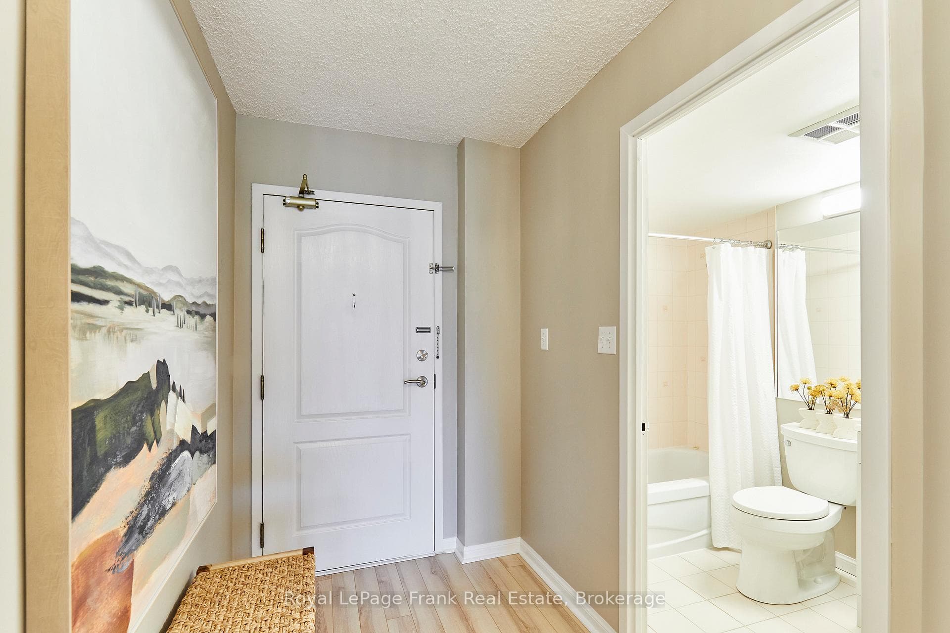 712 Rossland Road Unit 307 photo 3