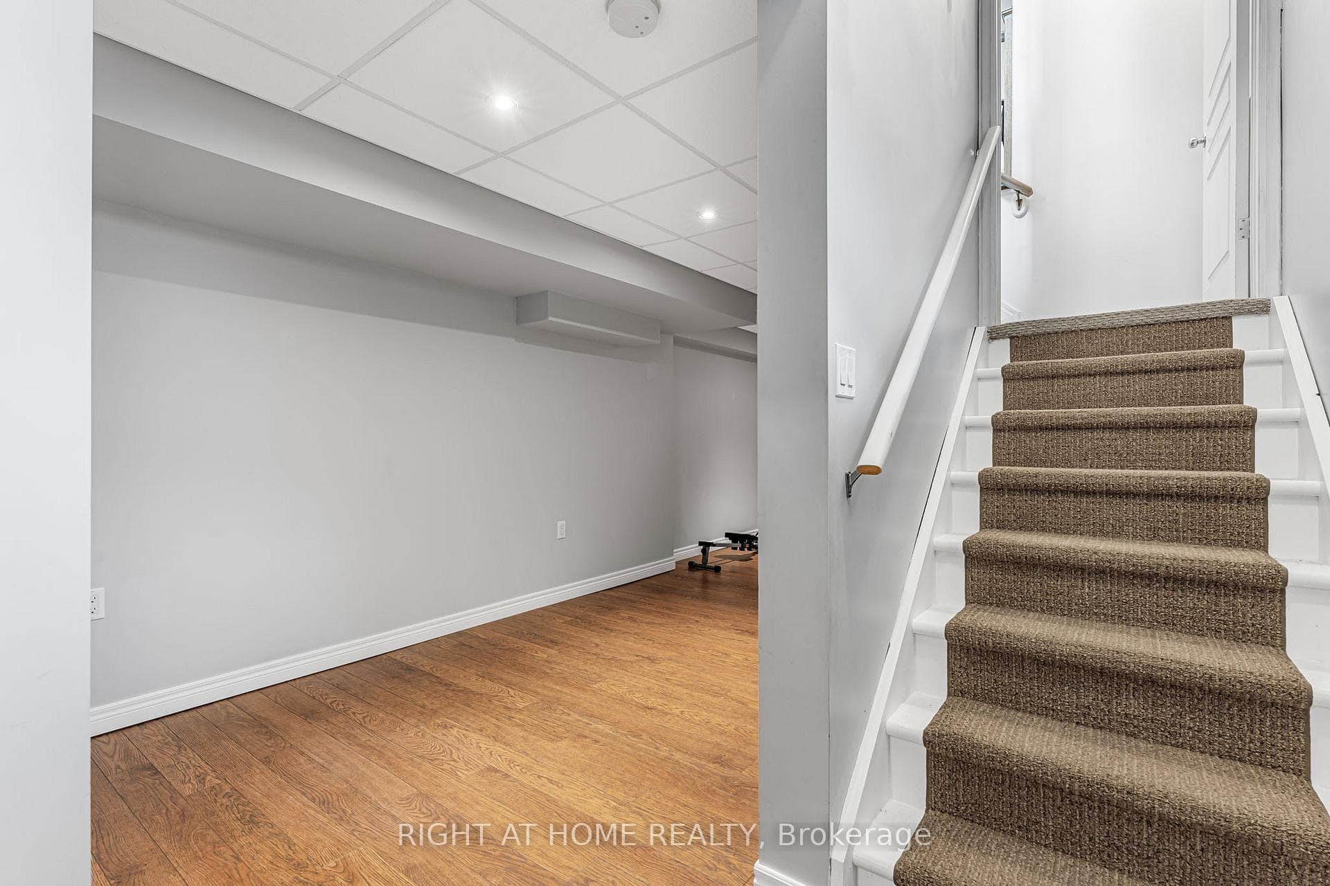 80 Loretta Drive photo 34