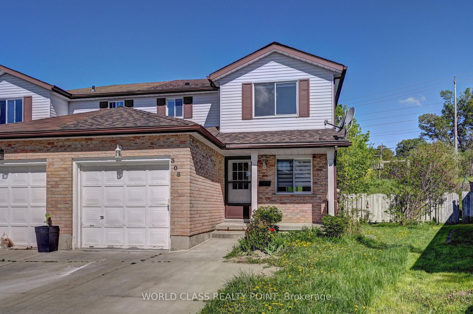 306 Benesfort Crescent photo 1