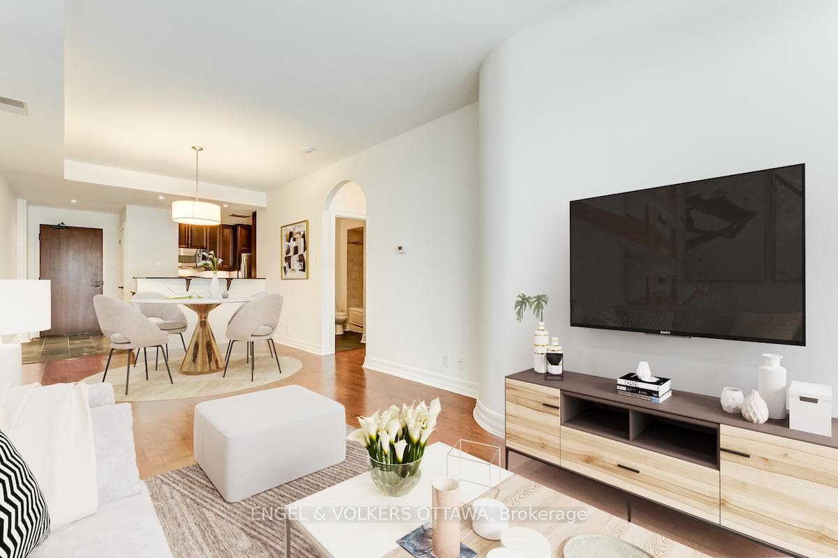 320 MCLEOD Street Unit 208 photo 9