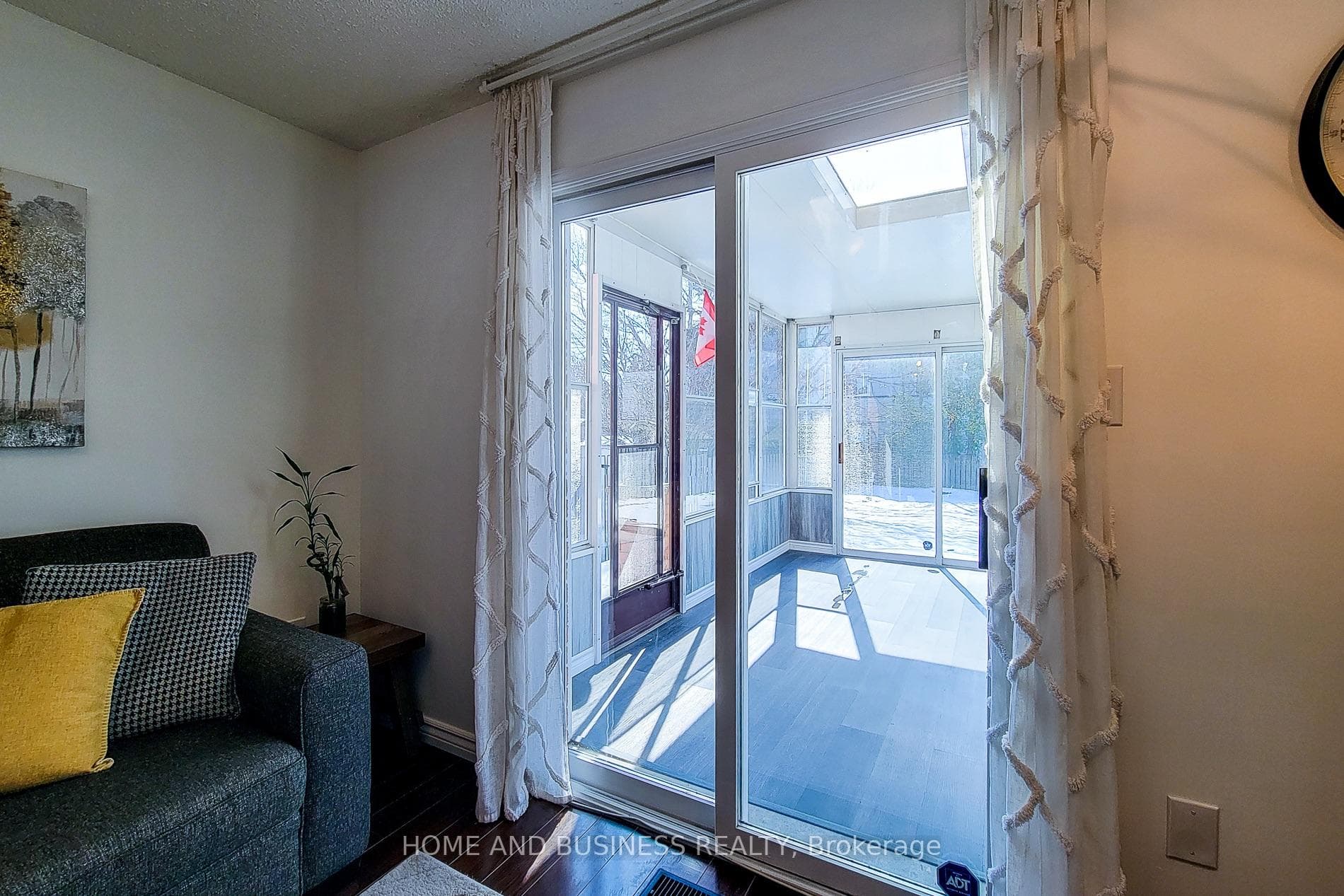 50 Everest Street photo 13