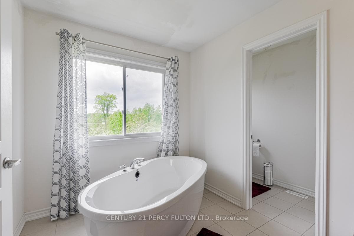 70 Lampkin Street photo 25