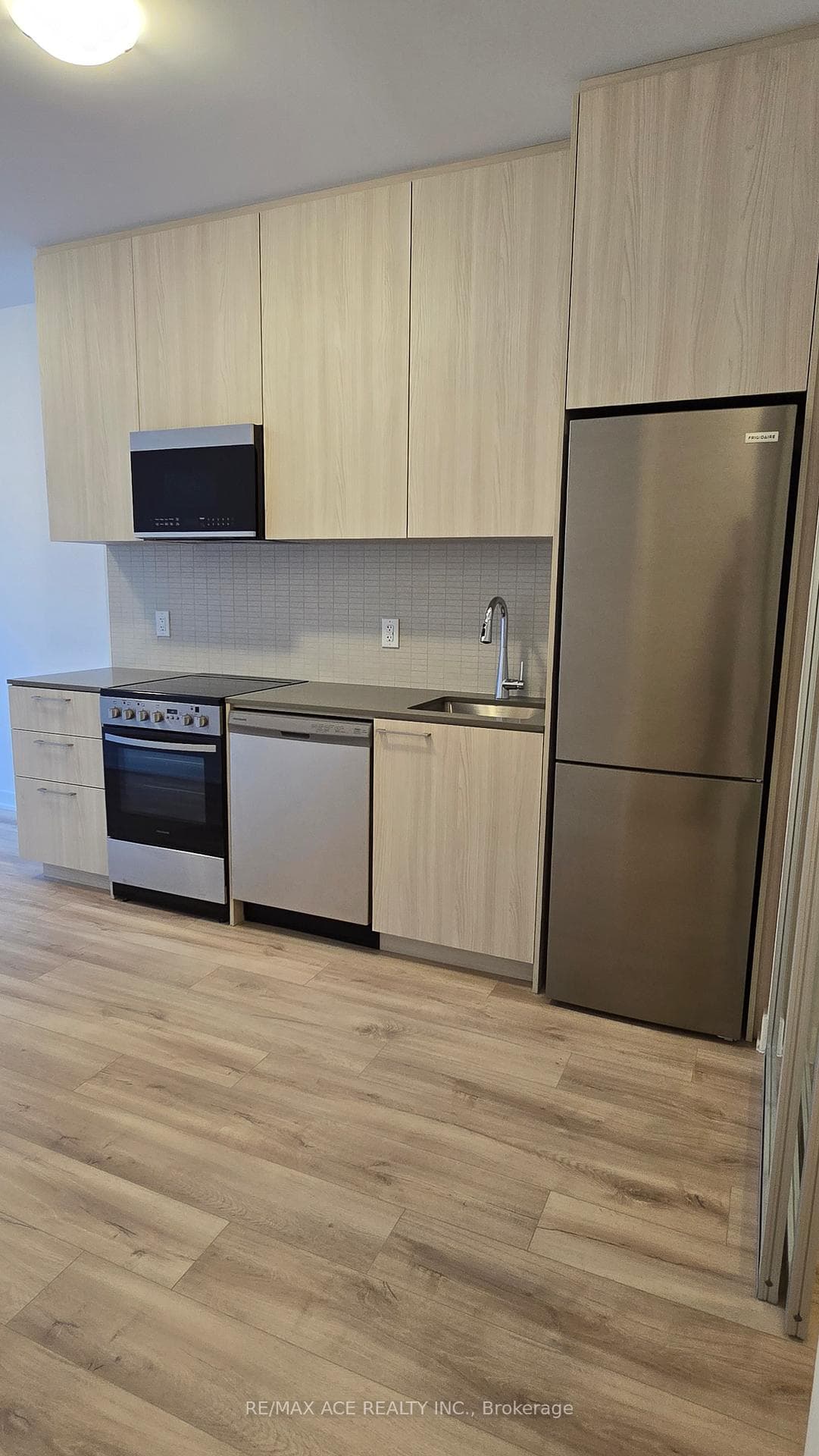 7439 Kingston Road Unit 110 photo 7