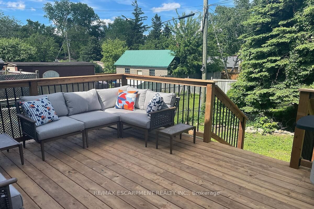 168 Mill Street photo 24