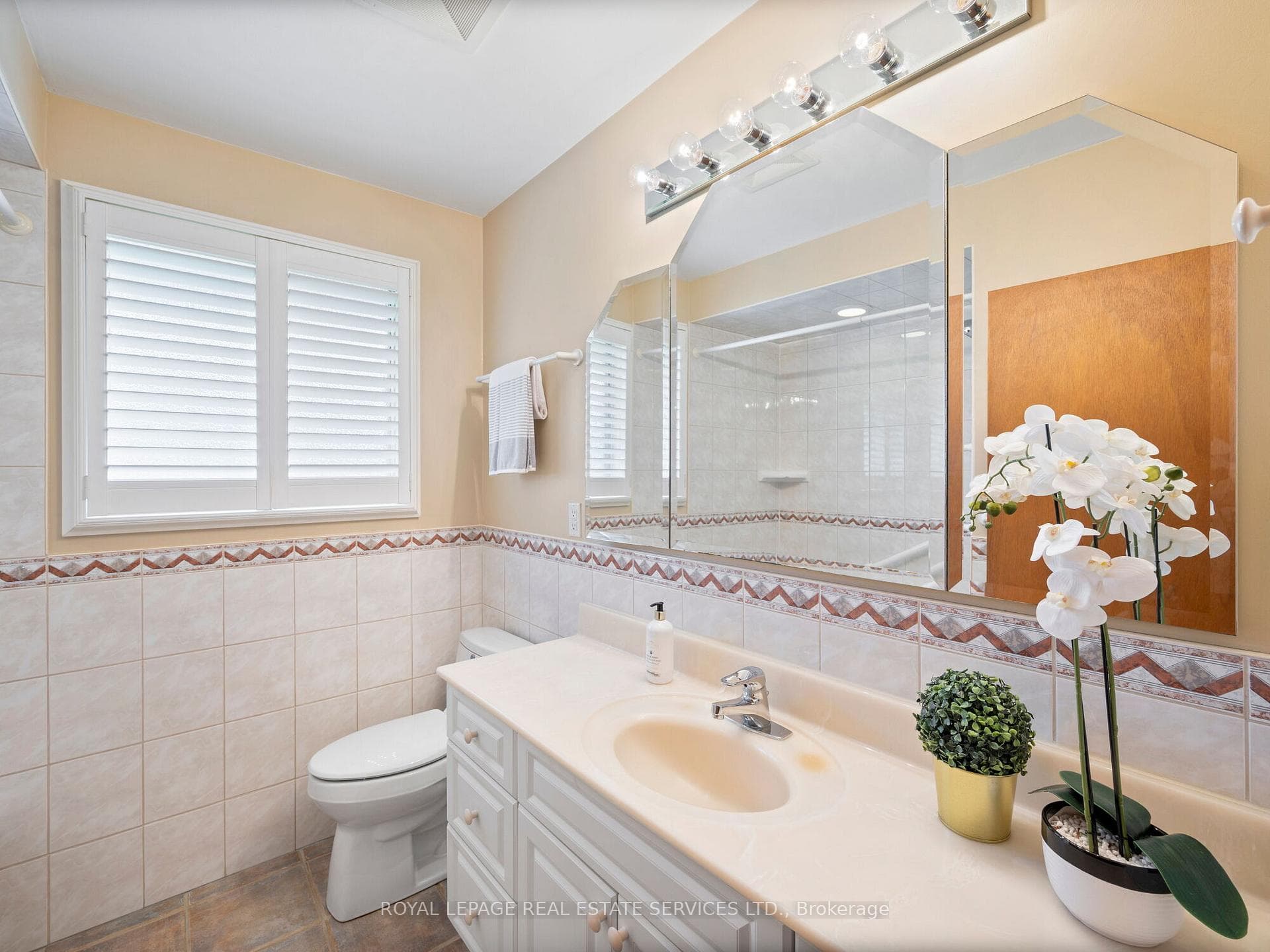 1 Clearside Place photo 28