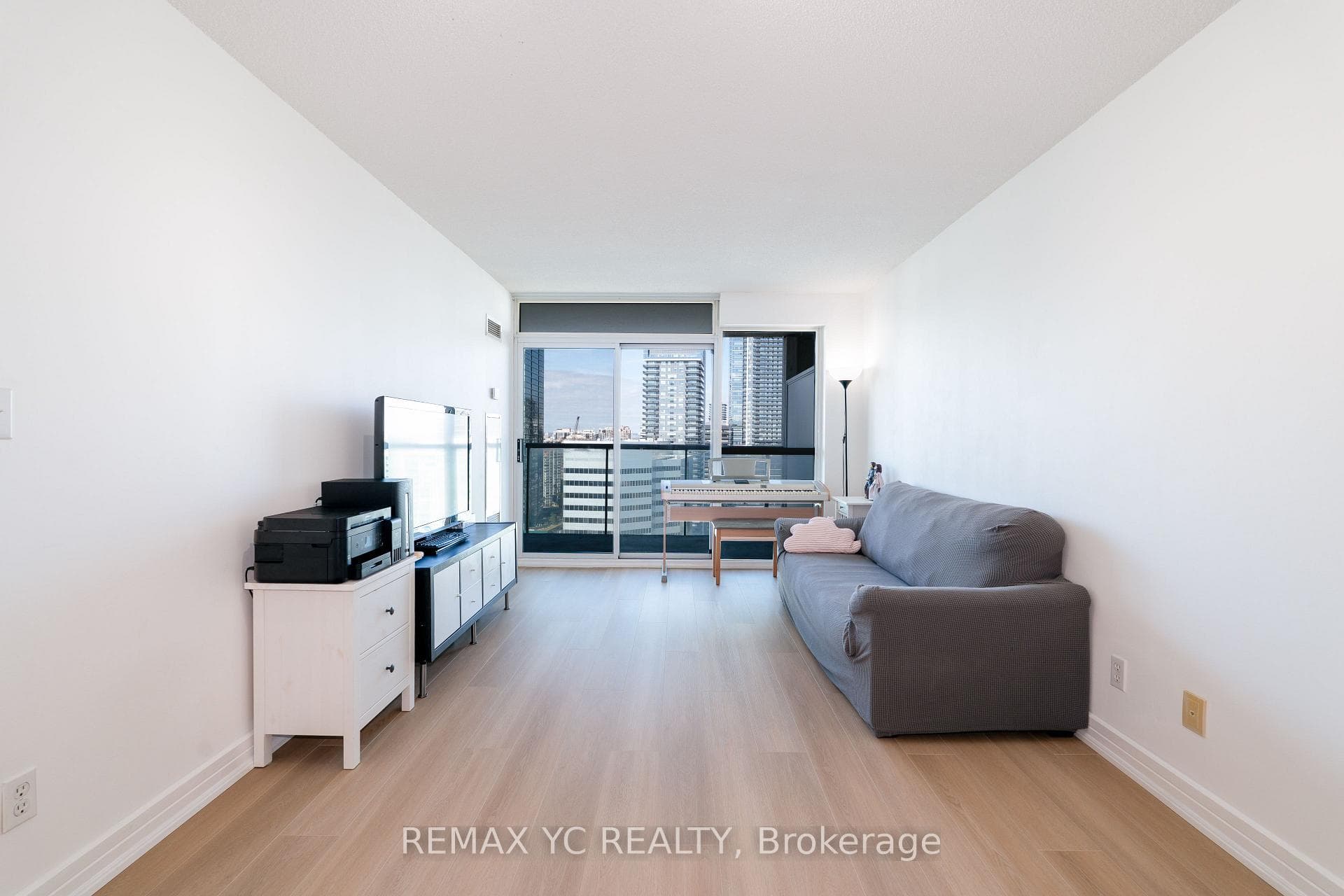 16 Harrison Garden Boulevard Unit 2612 photo 18