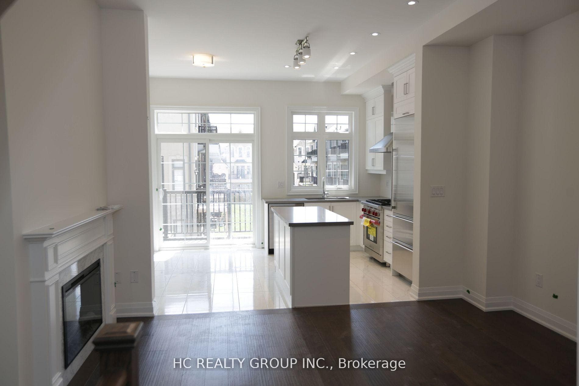 4245 Major Mackenzie Drive photo 8