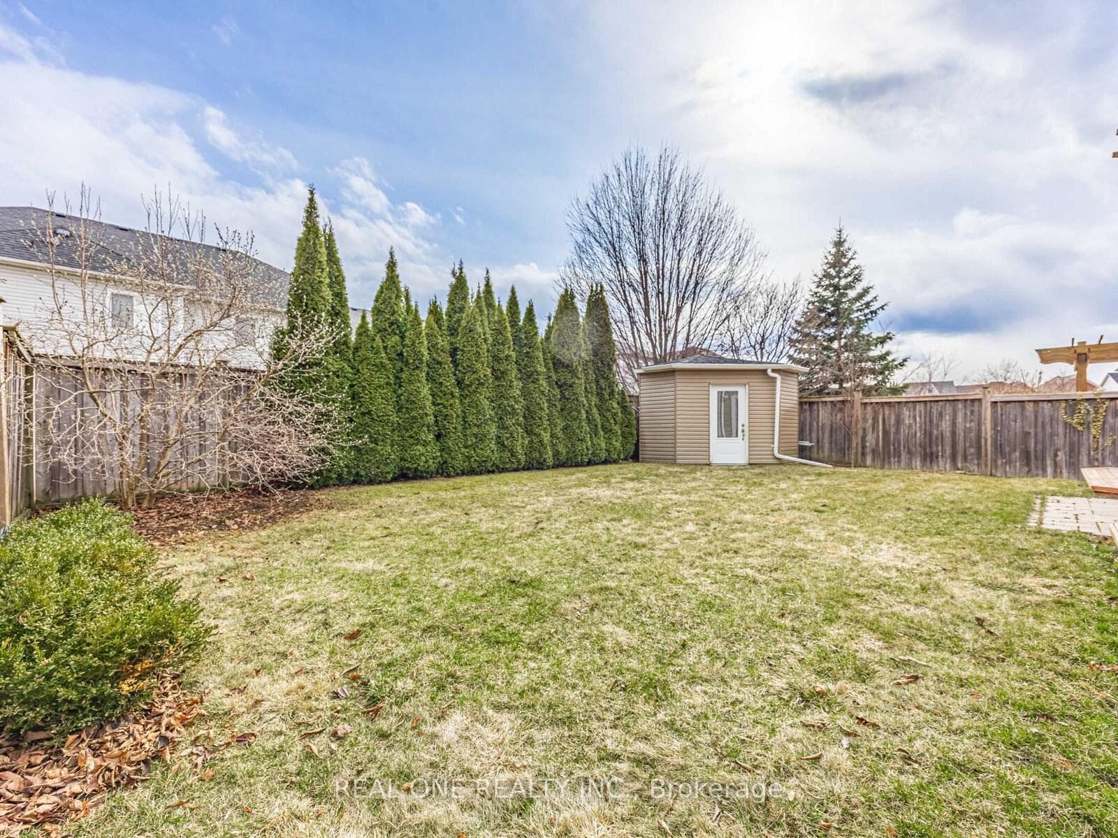 51 Hanson Crescent photo 41