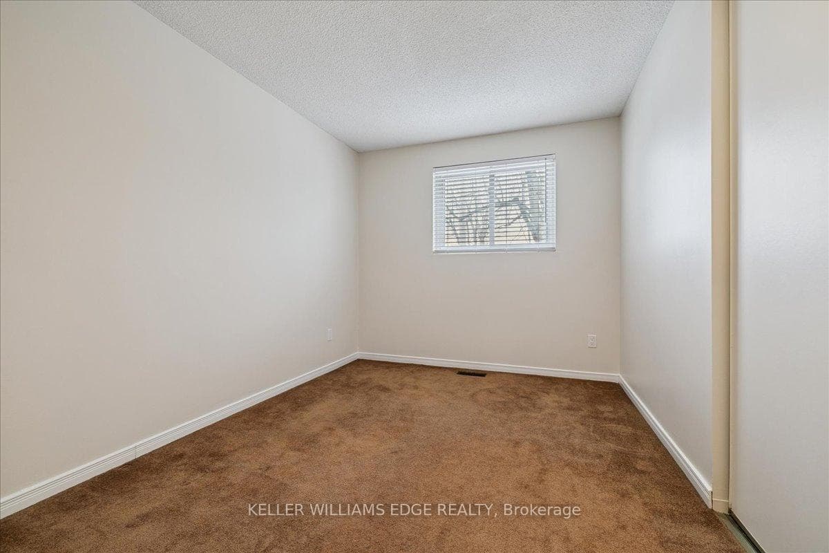 475 Woodview Road Unit 6 photo 27