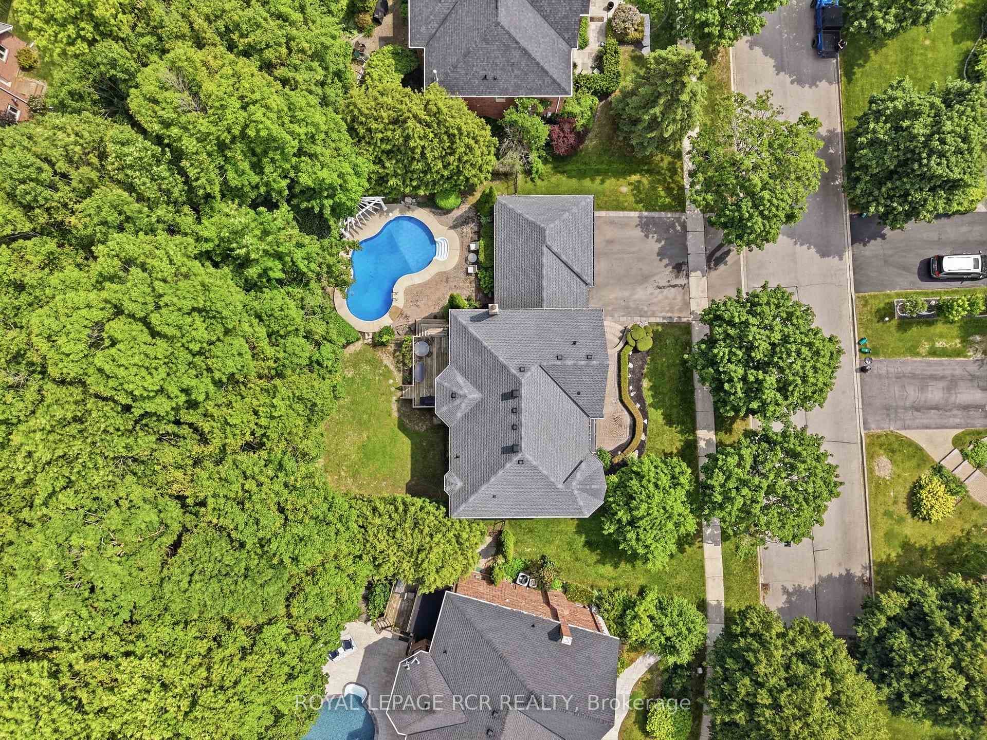 48 Hodgkinson Crescent photo 45