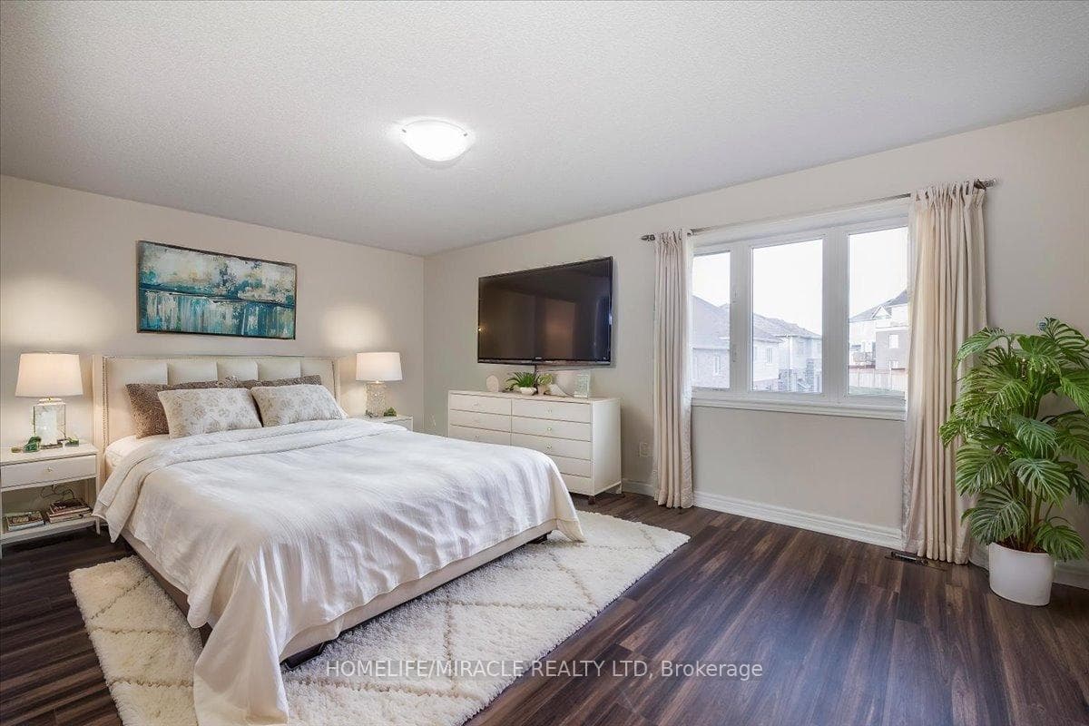 45 Atkinson Crescent photo 15
