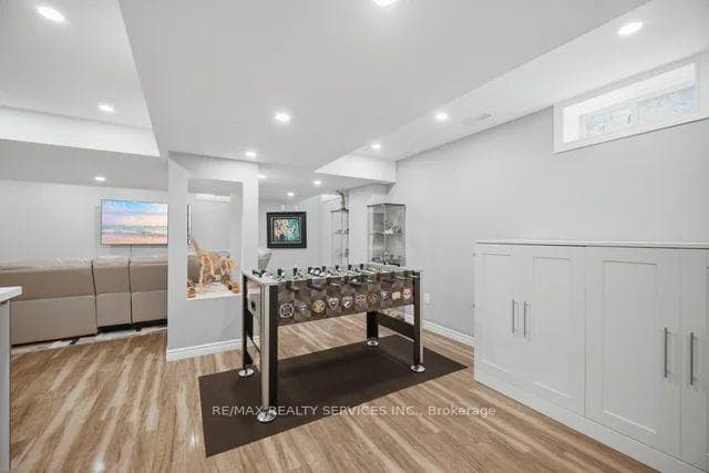 19 Thornbush Boulevard photo 41