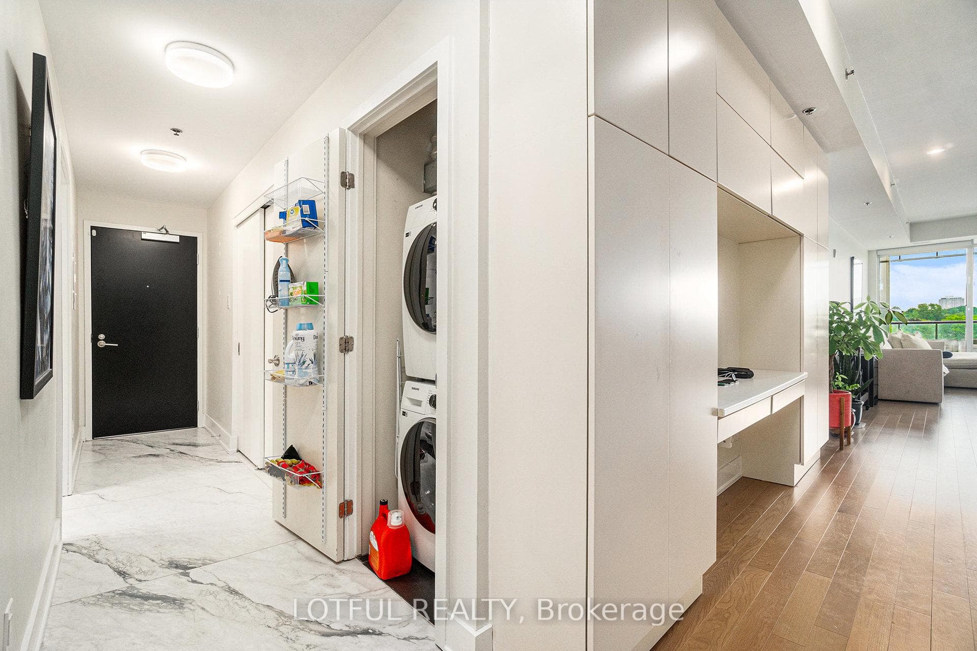 98 Richmond Road Unit 701 photo 6
