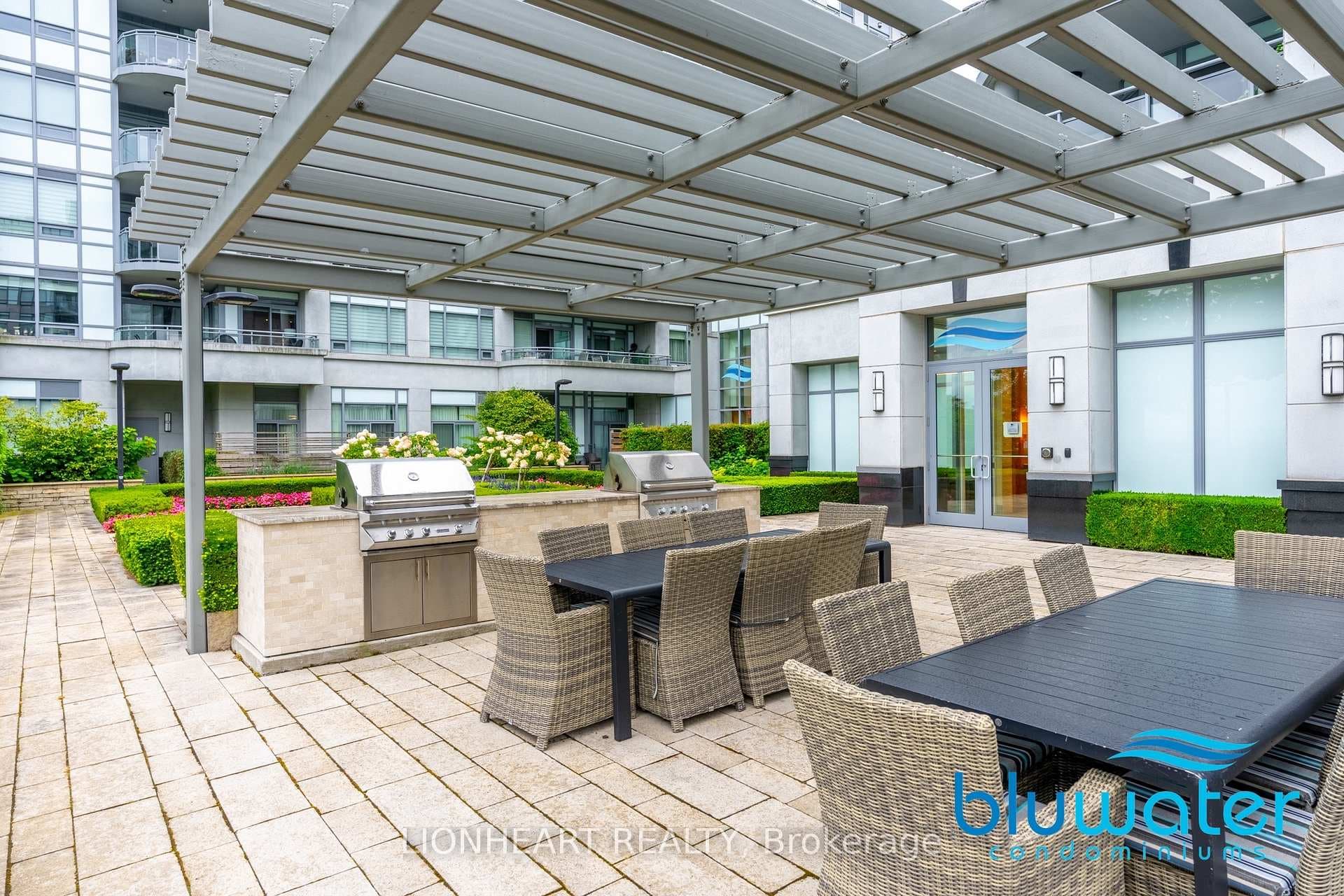 3500 Lakeshore Road Unit 328C photo 5