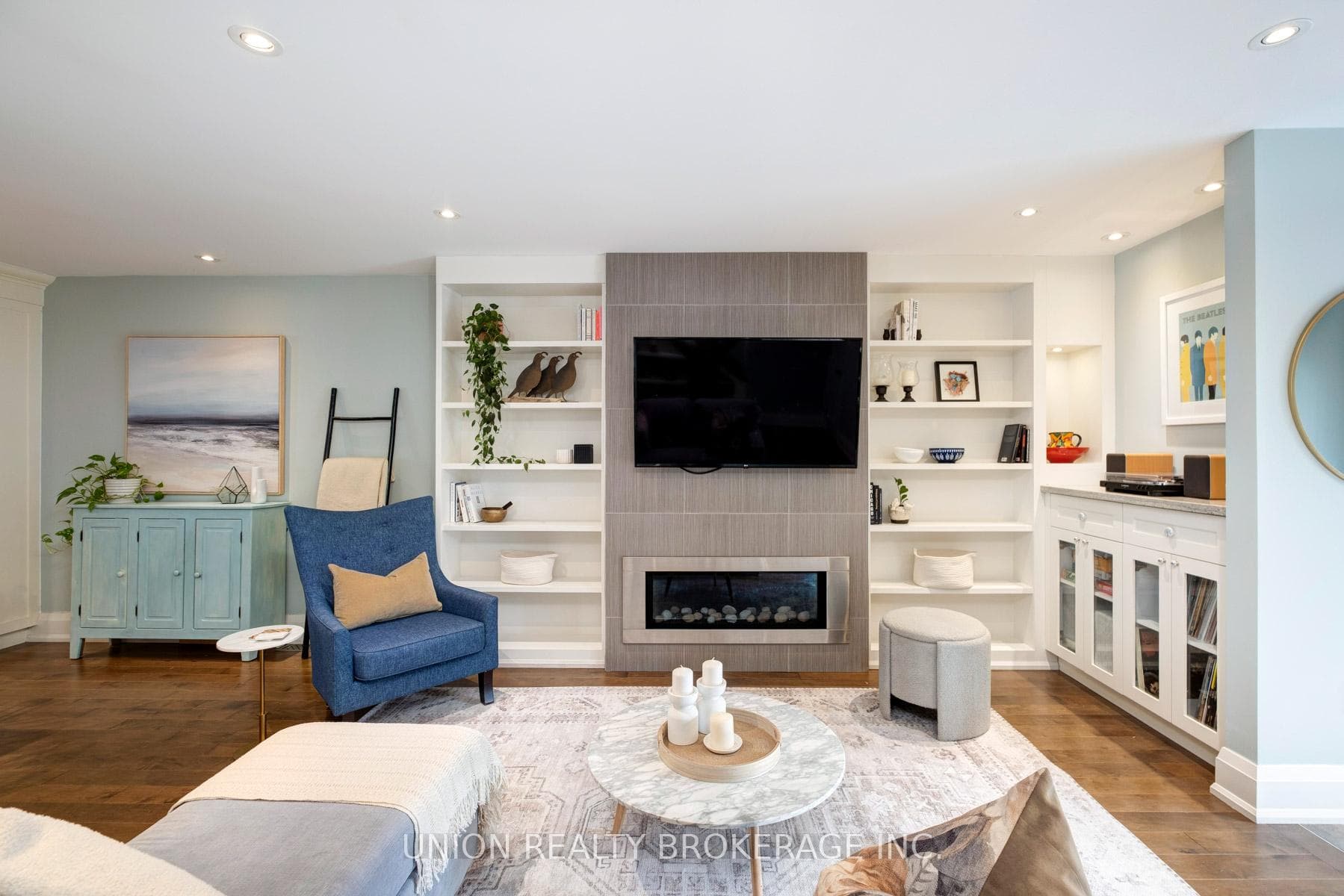 Gas fireplace