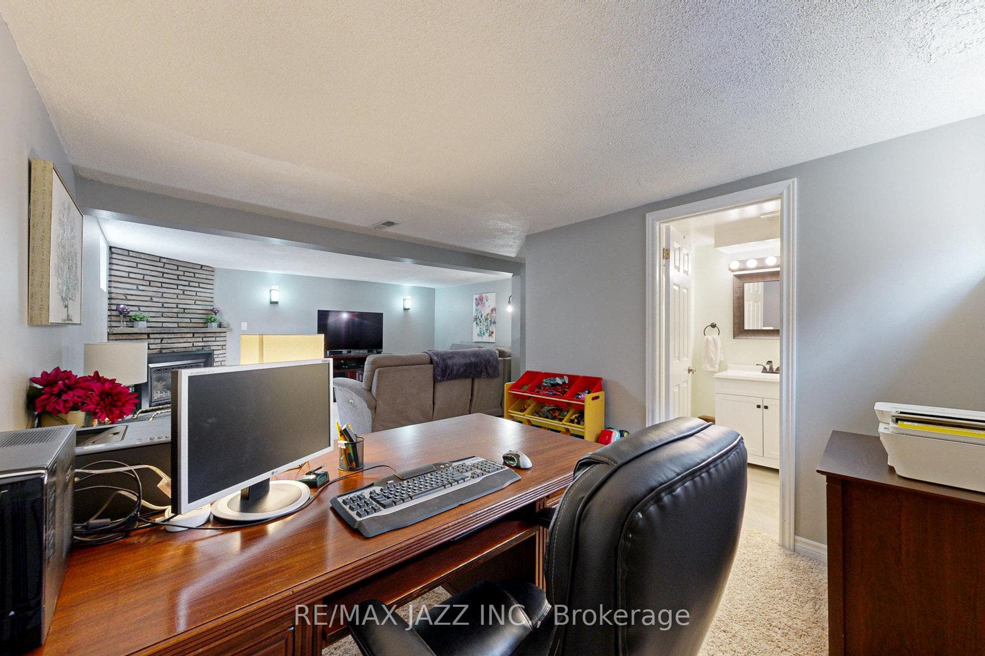 888 Walnut Court photo 23
