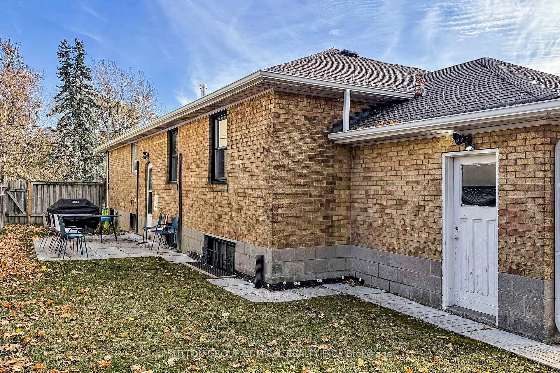 66 Brucewood Crescent photo 38