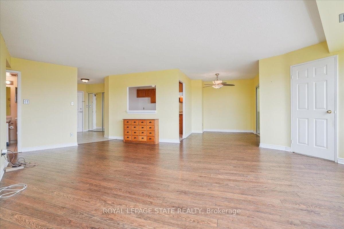7 Gale Crescent Unit 511 photo 16