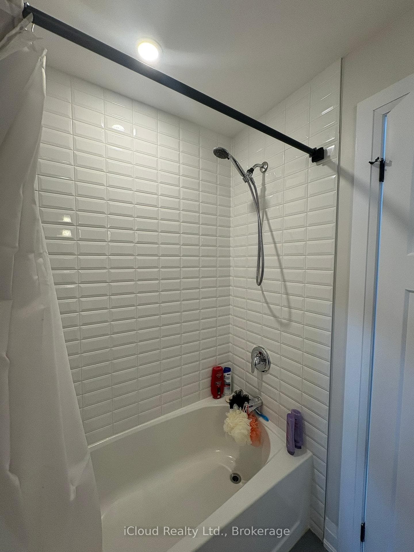 677 Park Road Unit 18 photo 7