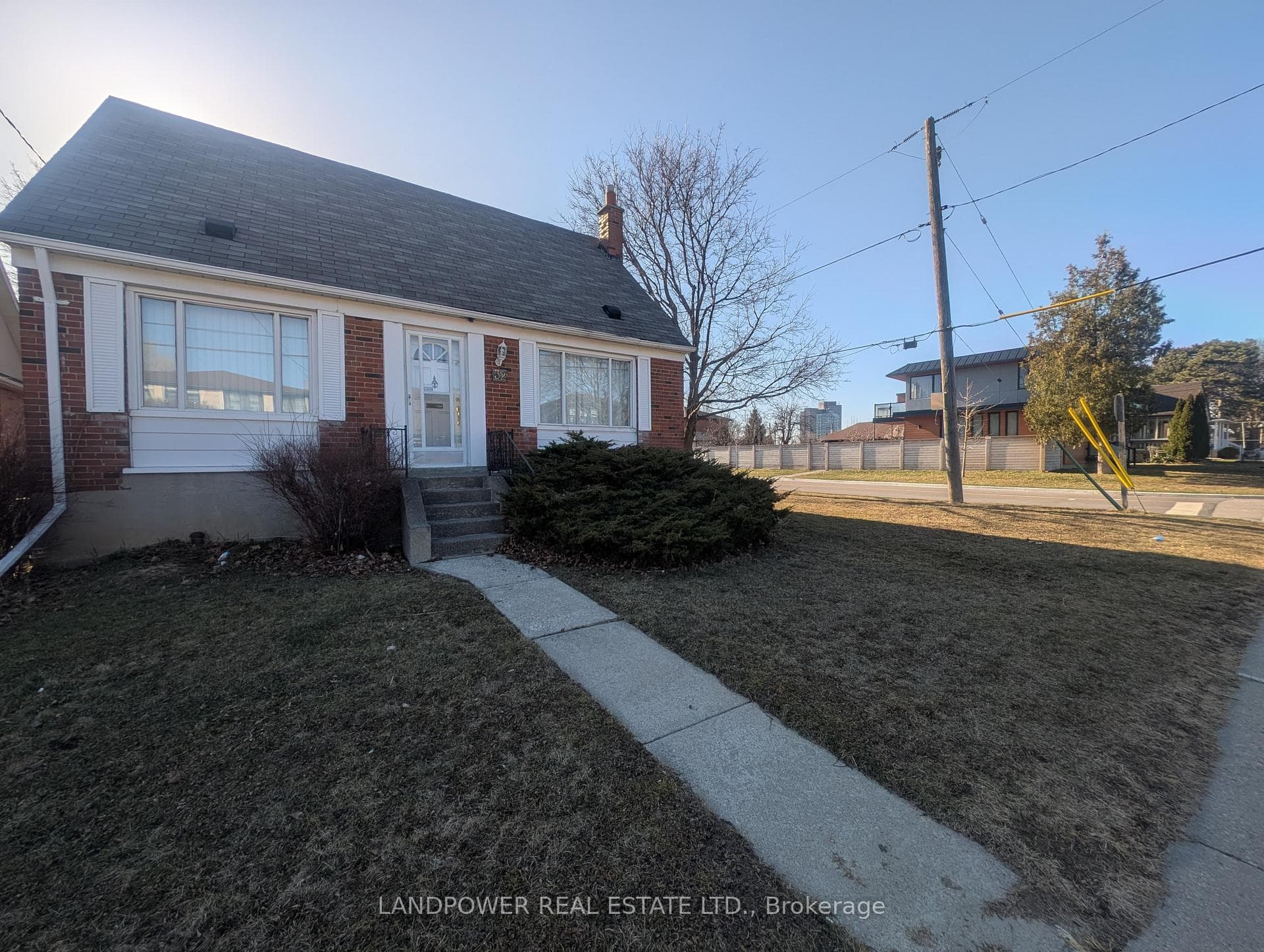 32 Highland Hill photo 1