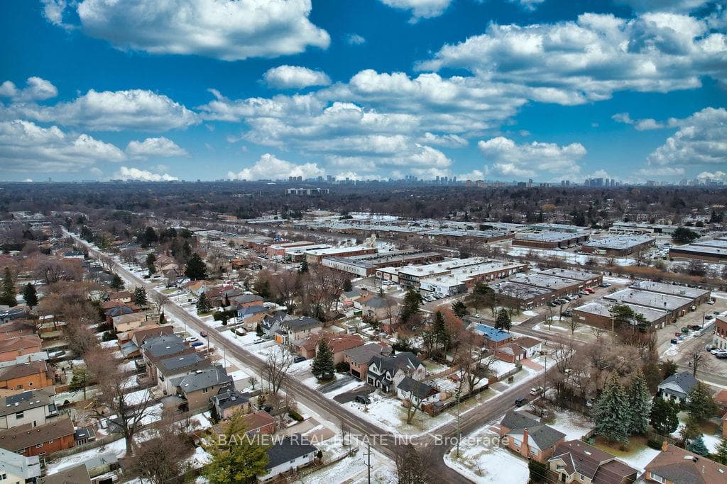 21 Clark Avenue photo 12