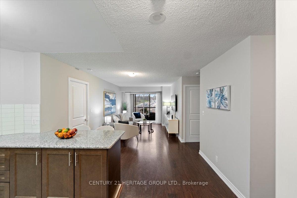 18 Harding Boulevard Unit 602 photo 3