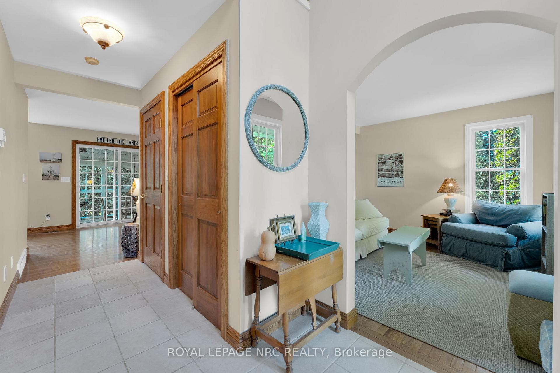 331 Cherryhill Boulevard photo 5