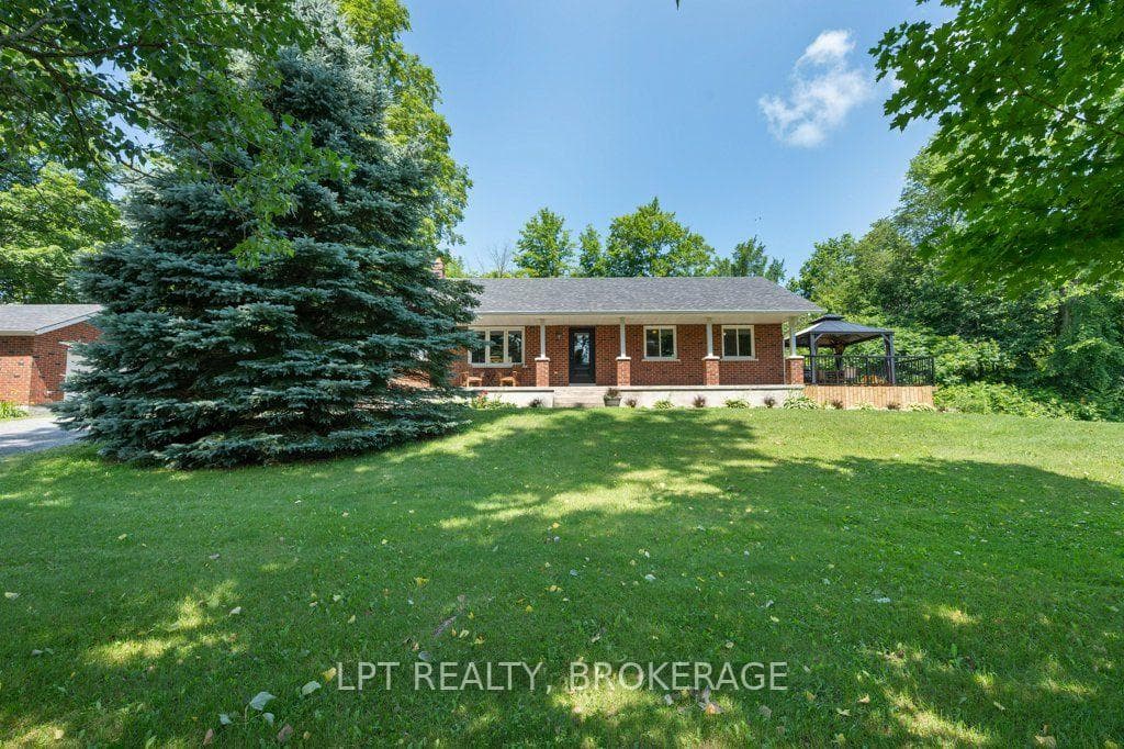 2978 Pine Grove photo 1