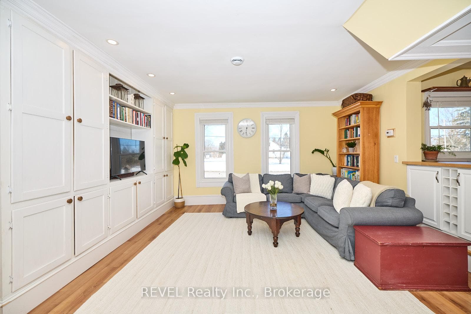 1819 Balfour Street photo 9