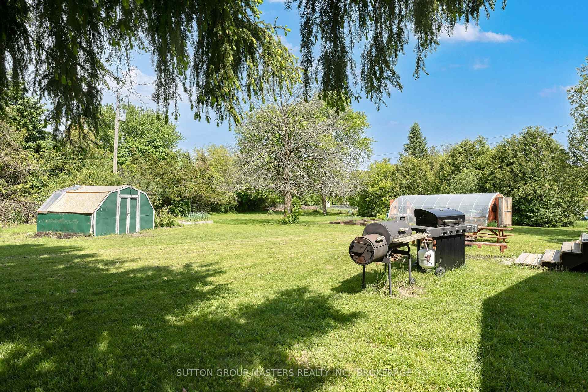 21 McDonald Crescent photo 37