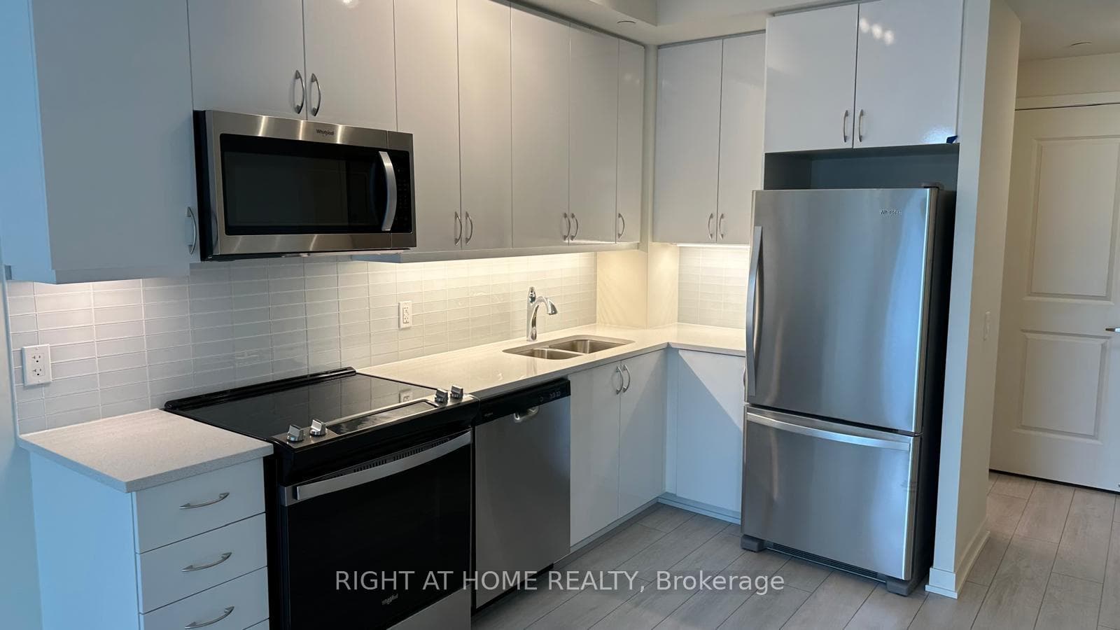 38 Annie Craig Drive Unit 2112 photo 2