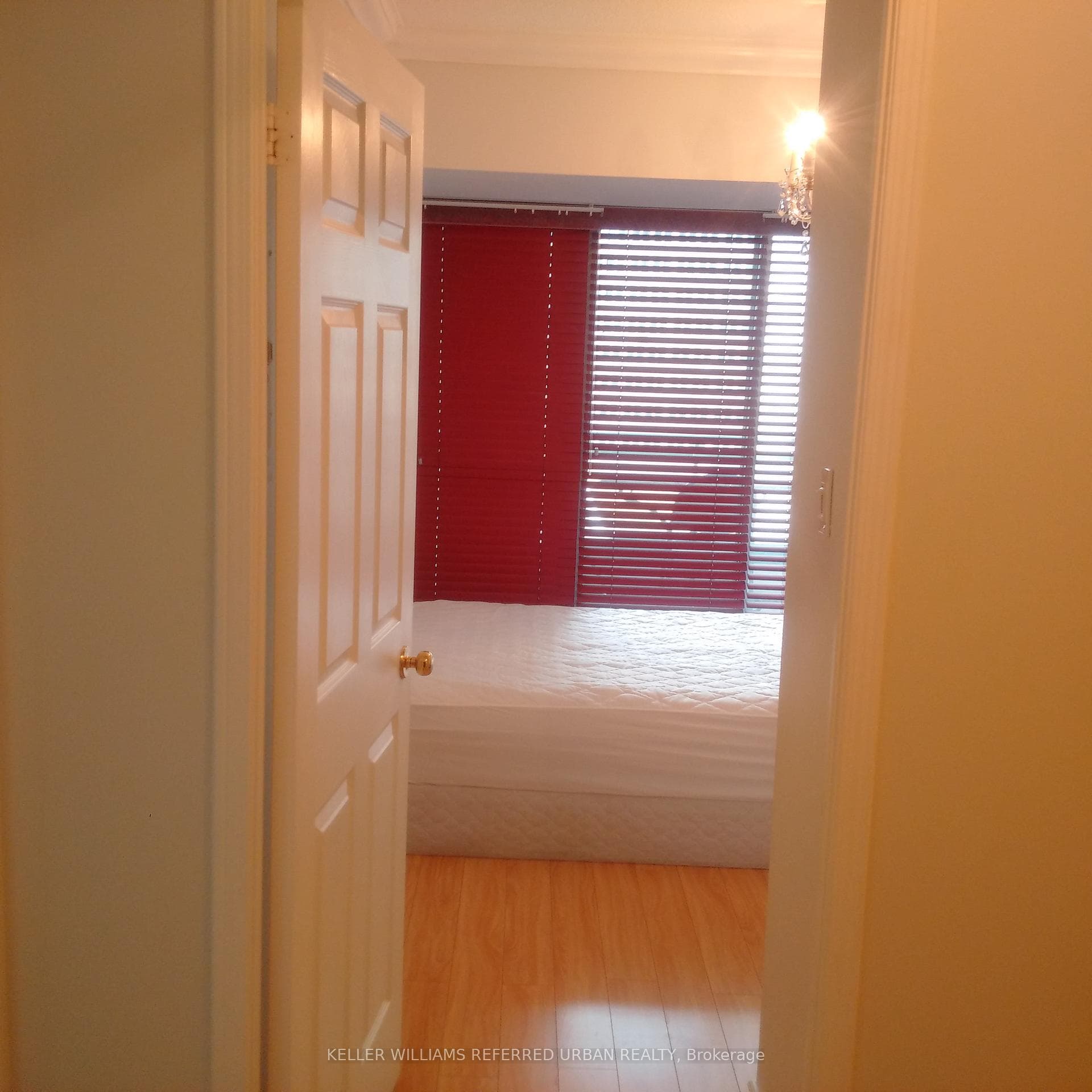 889 Bay Street Unit 910 photo 20