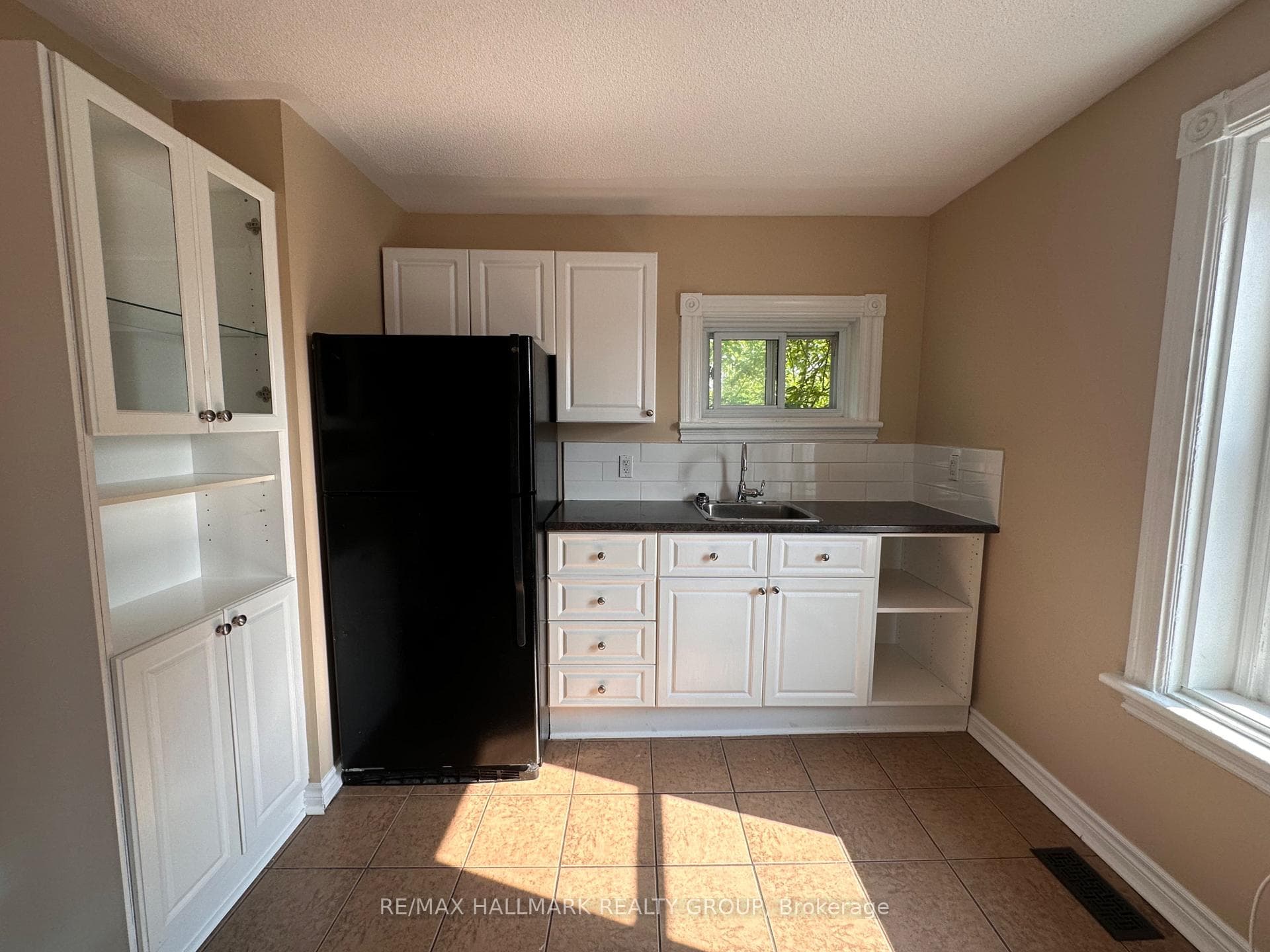 1308 Shillington Avenue Unit 3 photo 6