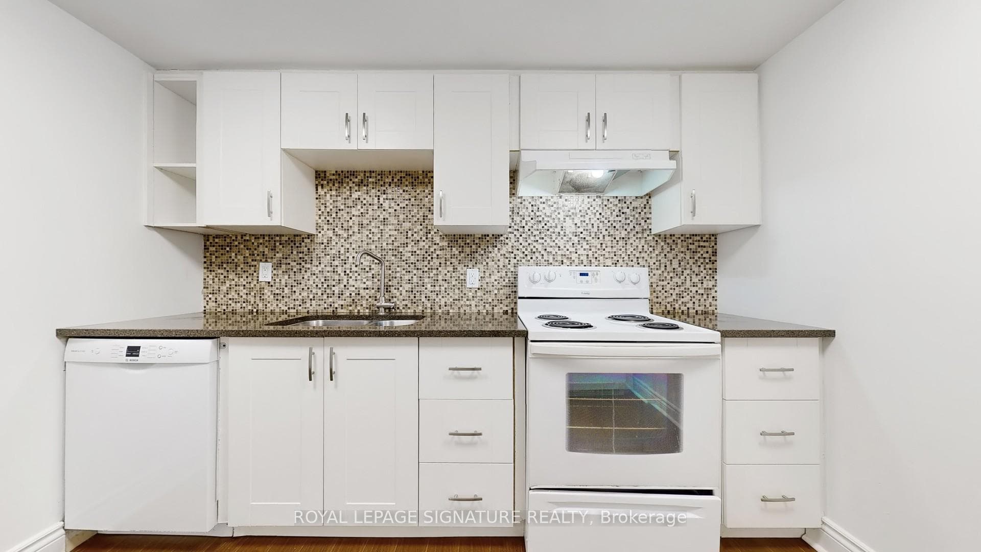 88 McCraney Street photo 27