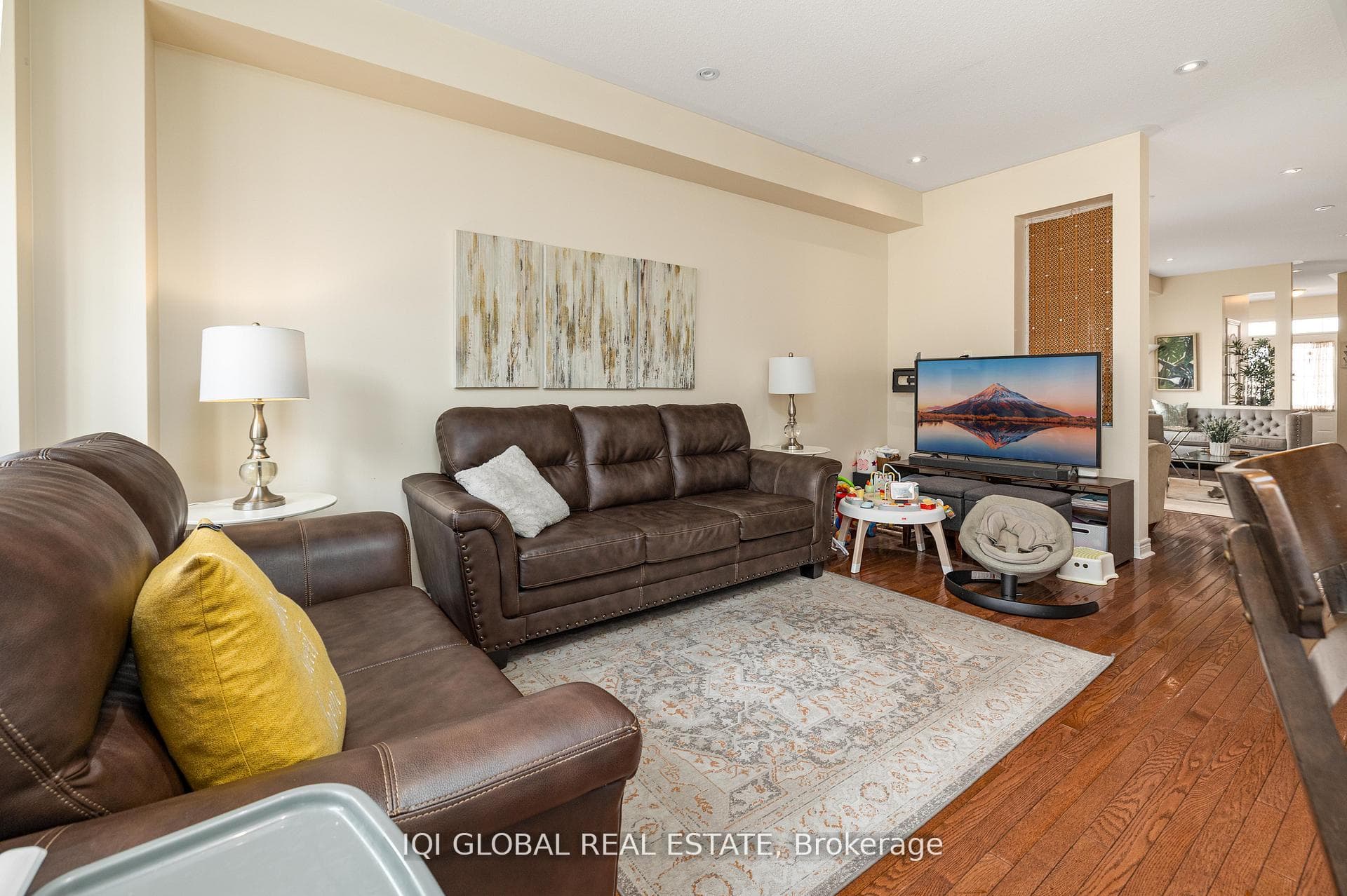 7493 Saint Barbara Boulevard photo 16