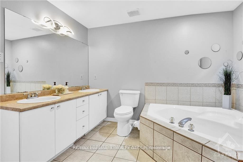133 WOODPARK Way photo 25