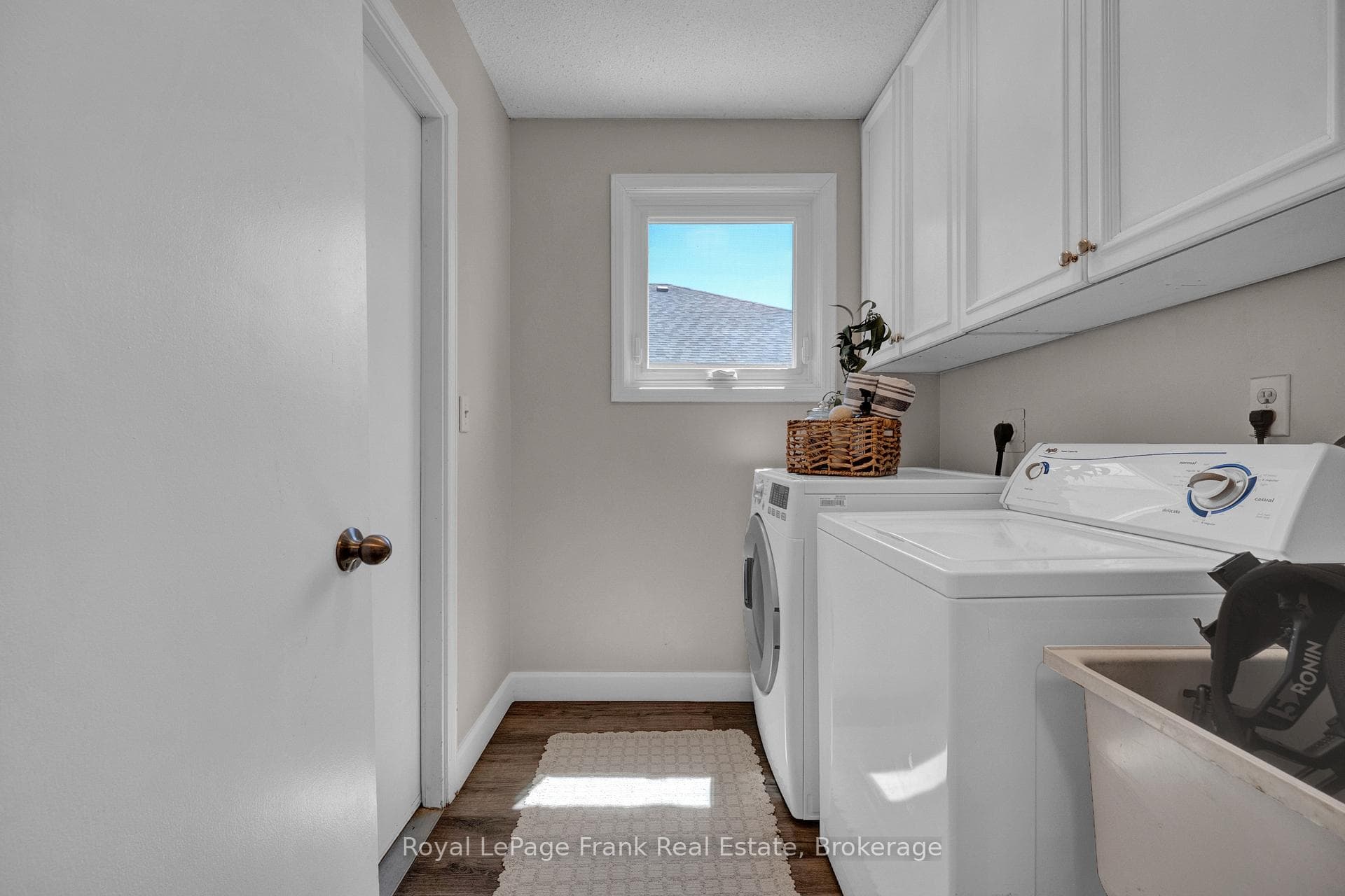 53 Pinedale Crescent photo 36