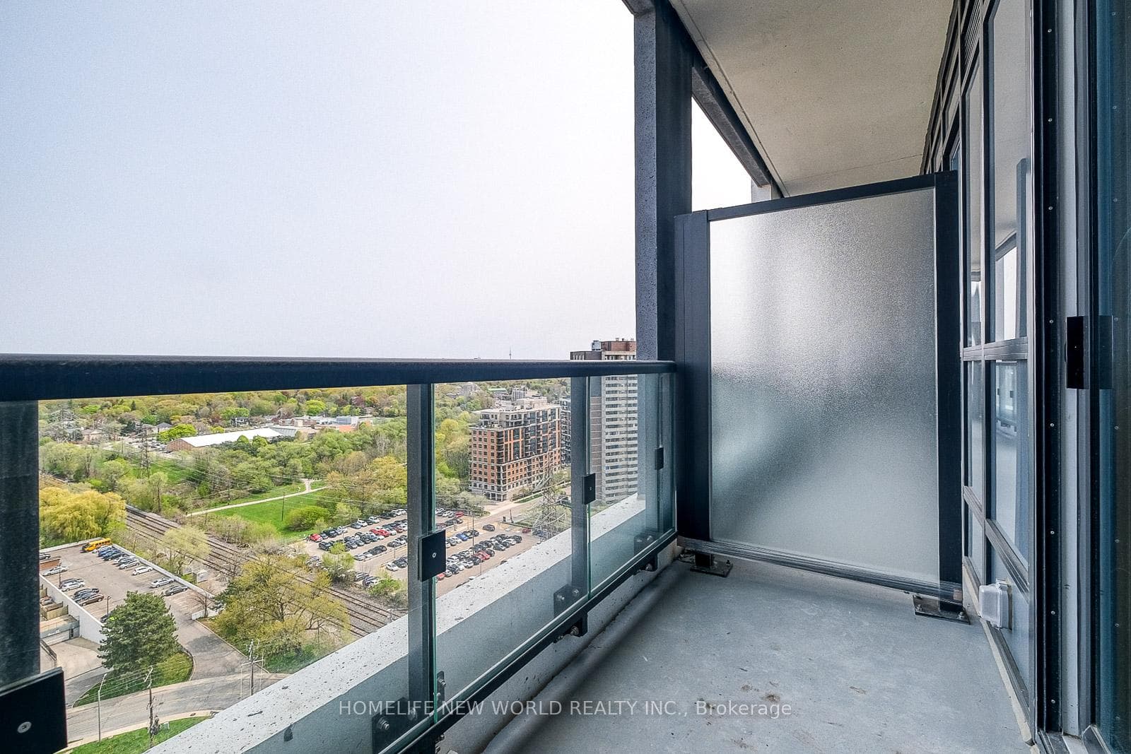 5 Mabelle Avenue Unit 2035 photo 17