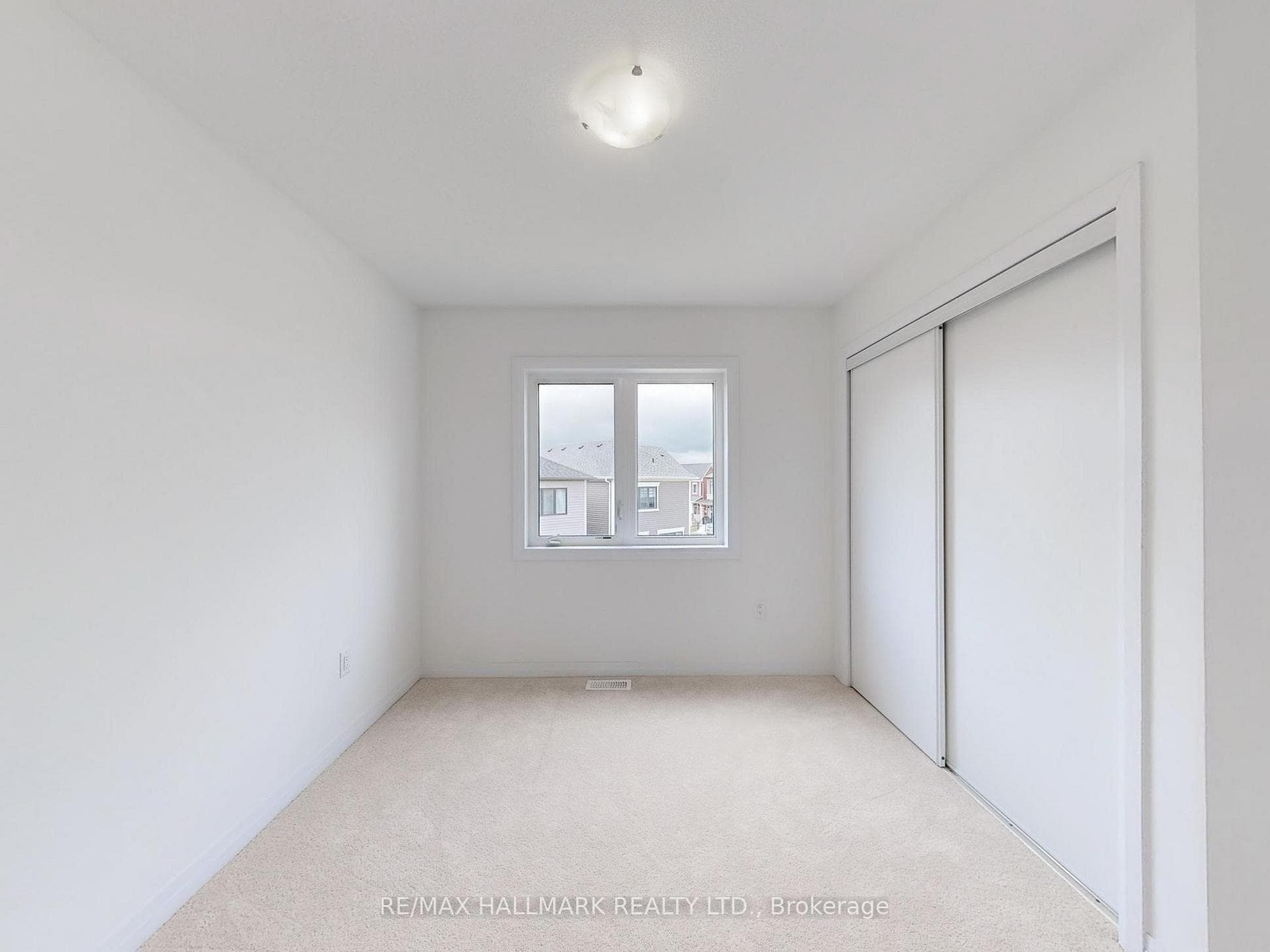 40 Velvet Way photo 36