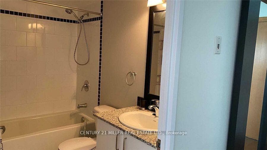 33 Sheppard Avenue Unit 3008 photo 17