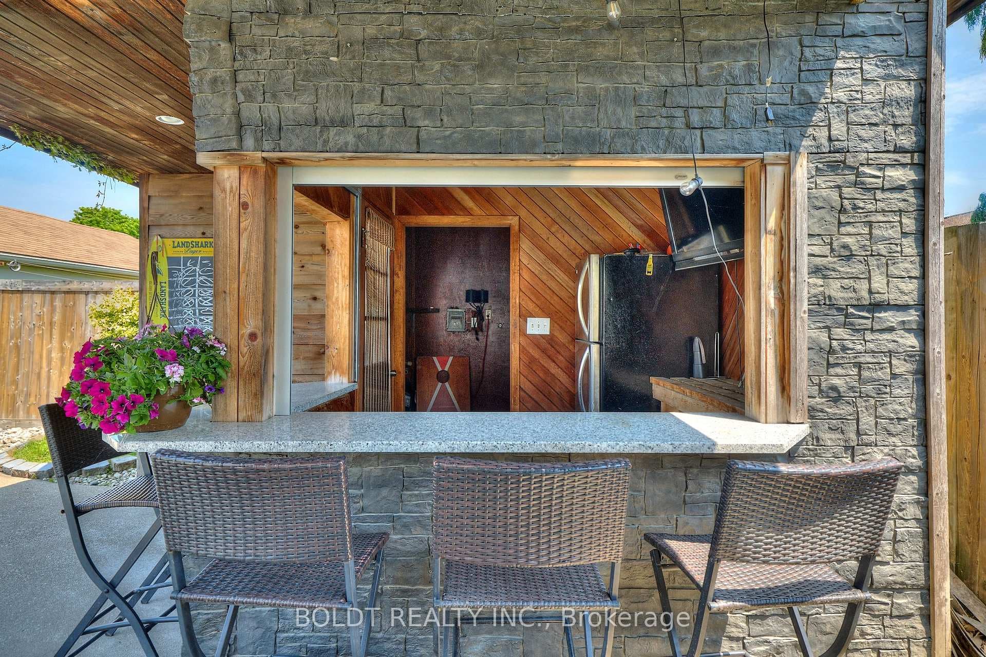 552 Lake Street photo 33