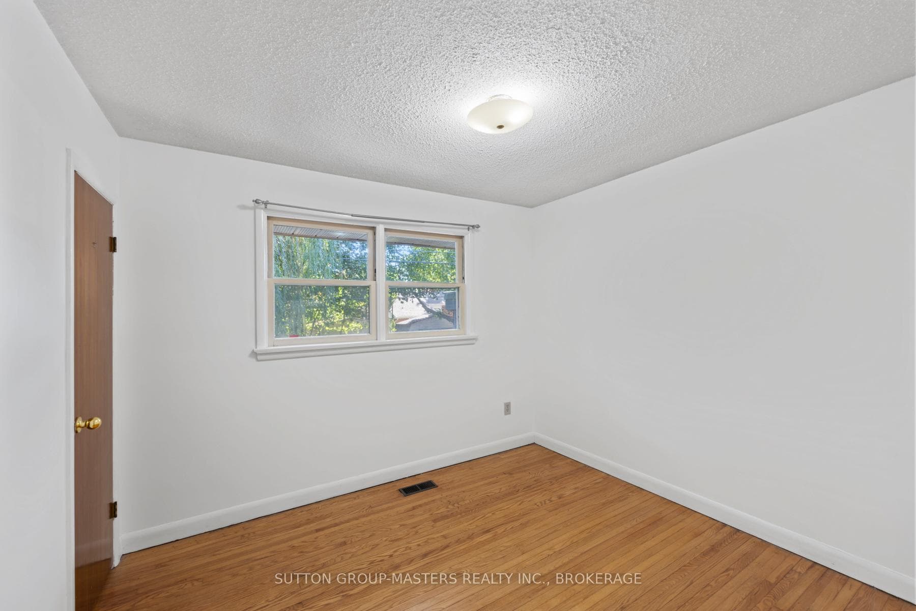 38 Watts Crescent photo 23
