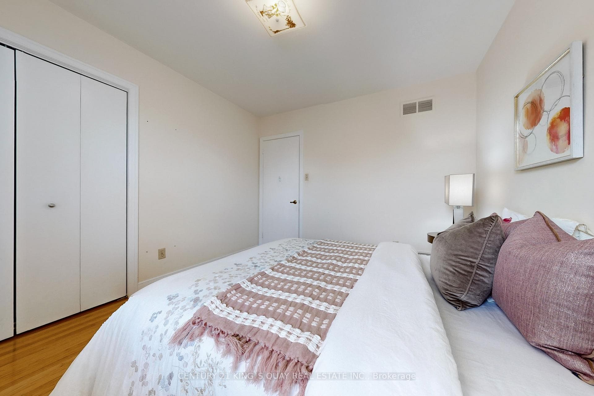 6 Terryhill Crescent photo 28
