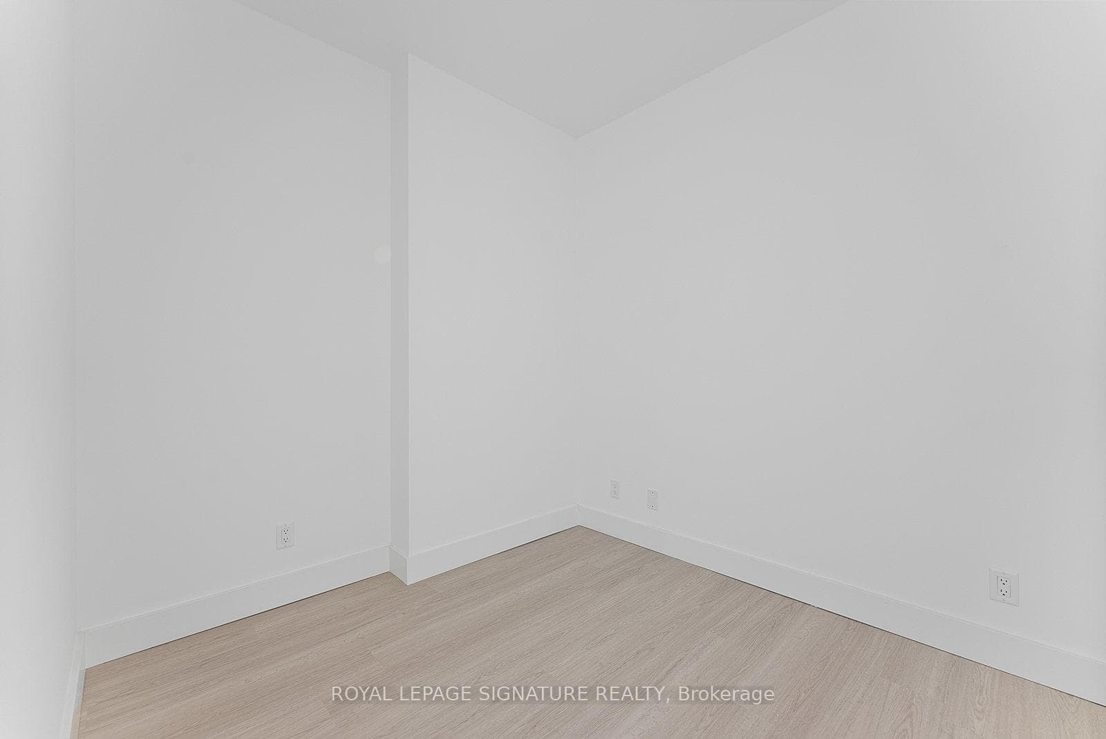 625 Sheppard Avenue Unit 529 photo 31
