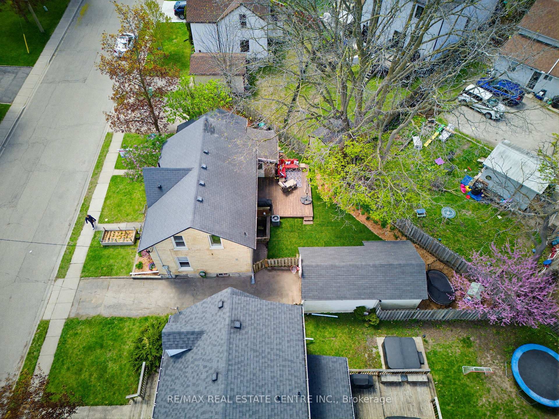 112 Victoria Avenue photo 34