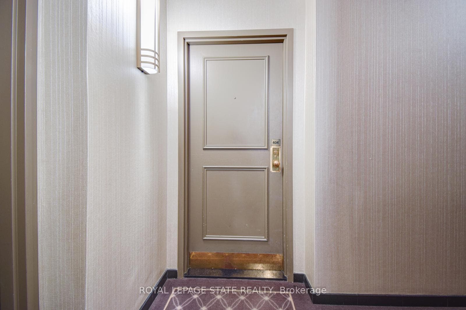 40 Scollard Street Unit 404 photo 32