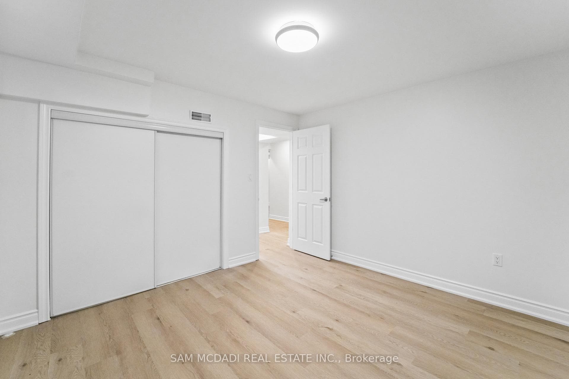 1821 Christopher Road photo 15