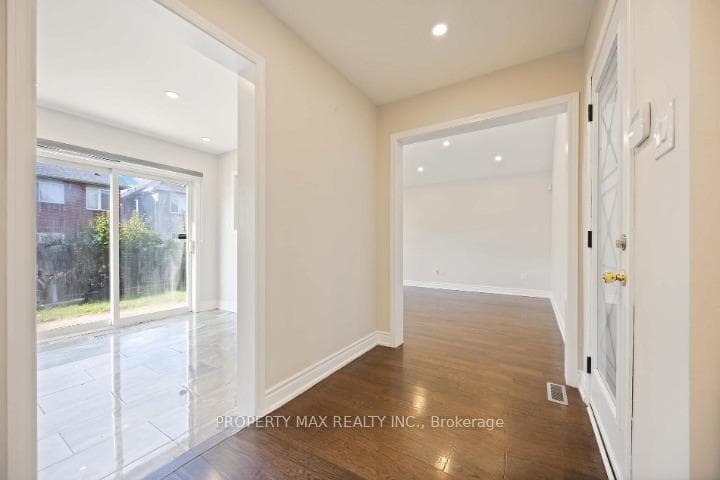 26 Salamander Street Unit Main & 2nd Floor photo 7