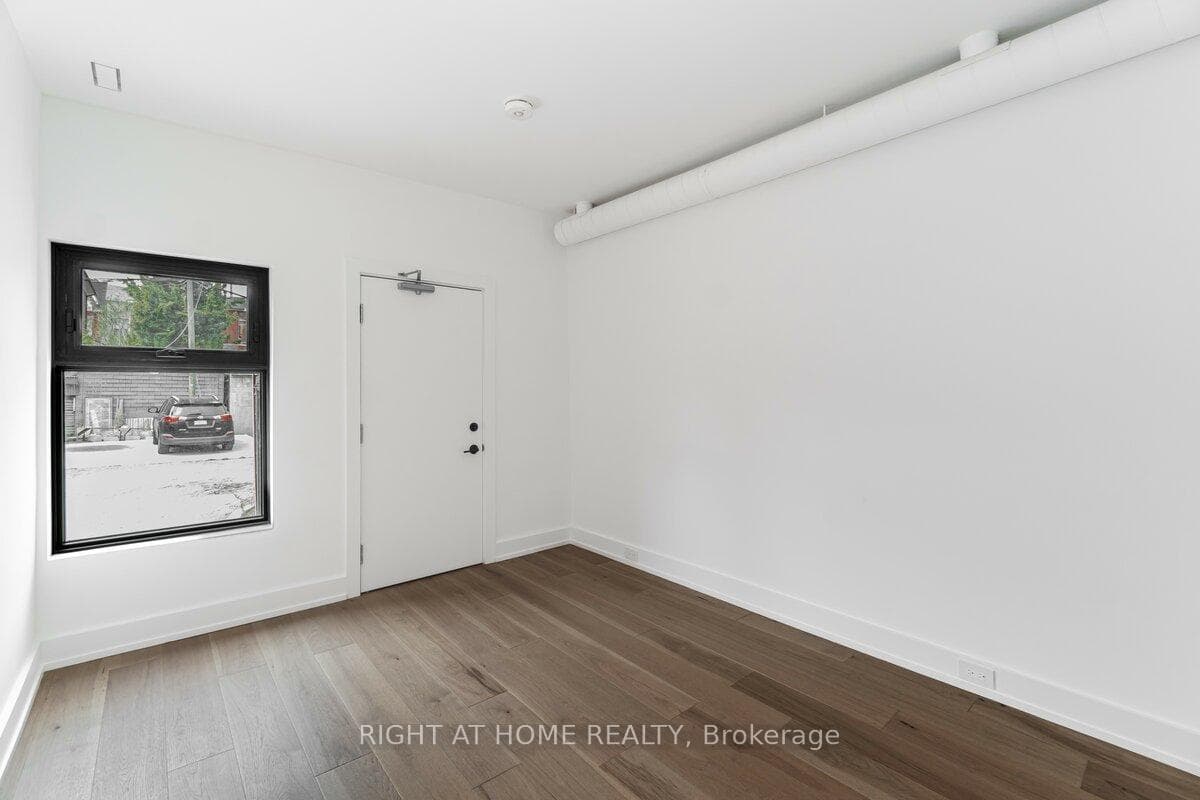 50 Roxton Road Unit Main photo 11