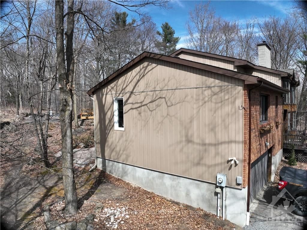 1783 OLD CARP Road photo 27